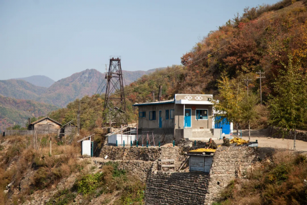 北方的邊境線 - 在雲峰大壩相望朝鮮