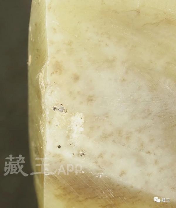 很全面的和田玉“水草沁”科普，籽料的“身份證”到底怎麼看？