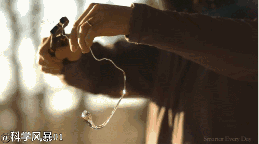 撞碎子彈，比鑽石還硬的玻璃，能承受20噸壓力的“魯伯特之淚”