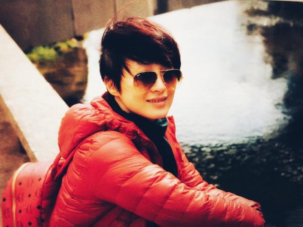 “可雲”徐露：當紅時隱退，嫁大7歲老公，46歲和17歲女兒似姐妹