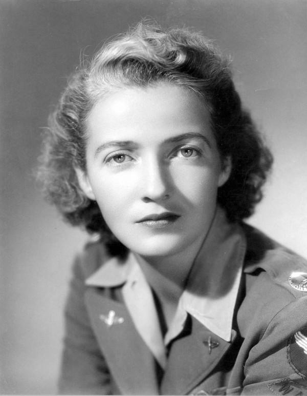 這些傑出的女飛行員到底經歷了什麼