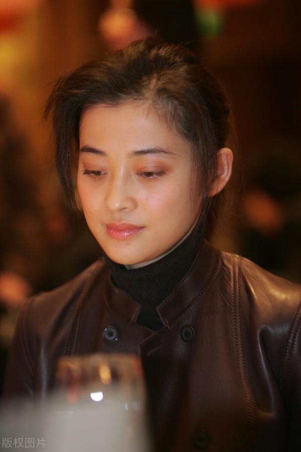 梅婷七年感情錯付，男友被富家千金追愛，愛情都是會敗於現實的