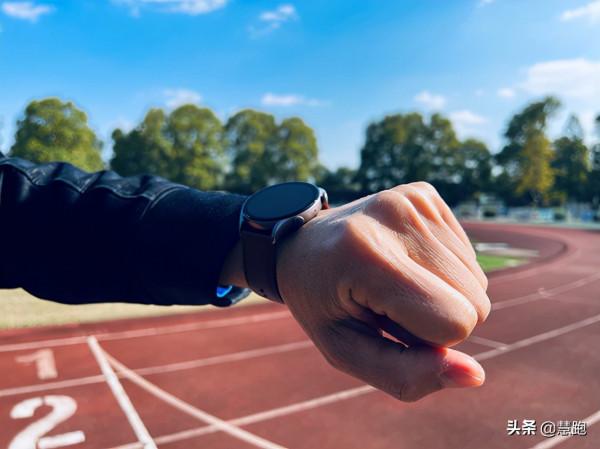 如何選擇一款適合跑者的高性價比手錶？