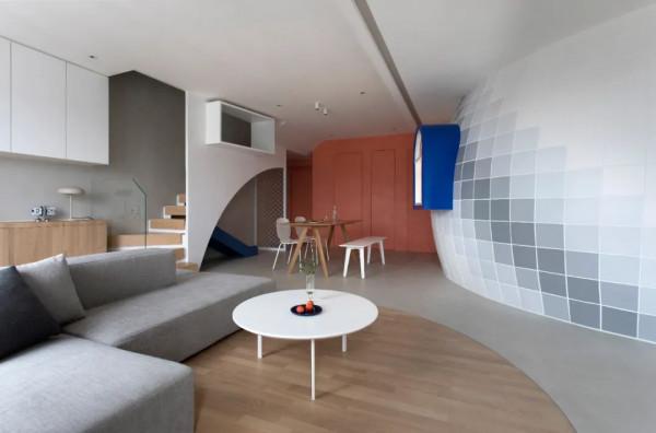 為了迎接新生女兒,一家人花90W在屋裡造了個太空艙 為了迎接新生女兒,一家人花90W在屋裡造了個太空艙