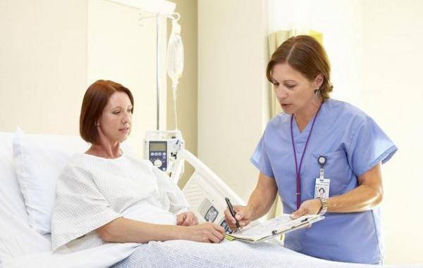 婦科醫生：女性過了50歲，需要及時補充4種營養素，別忽視