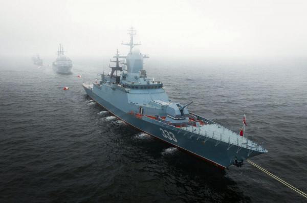 國外博主眼裡的海軍強國，美國714萬噸排第一，中國280萬噸排第二