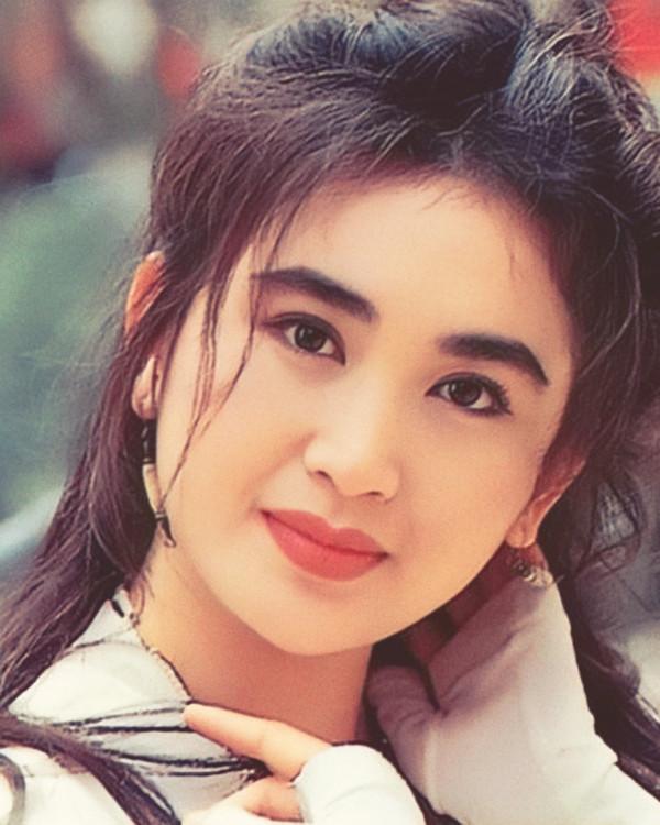 嫁入豪門不生娃,36歲靠“蘇妲己”翻紅,如今美麗依舊 嫁入豪門不生娃,36歲靠“蘇妲己”翻紅,如今美麗依舊