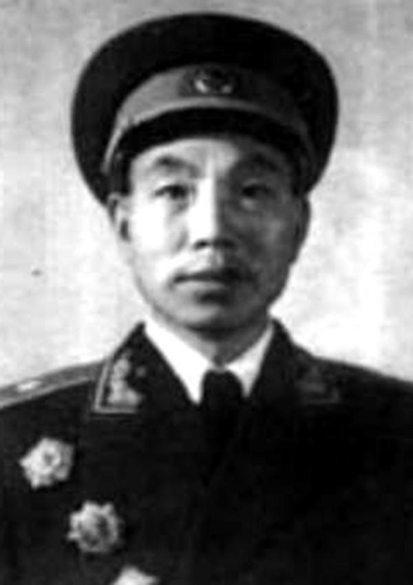 九一三事件後，曾經被下放的少將受重用，進入總後勤部擔任副部長