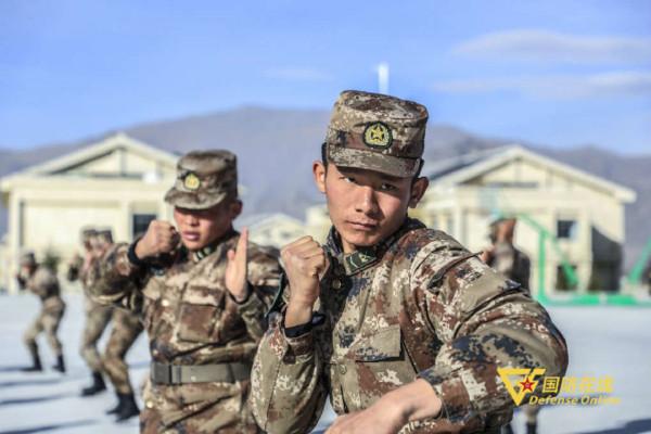 格鬥、拳術、刺殺，這場軍體集訓乾貨滿滿