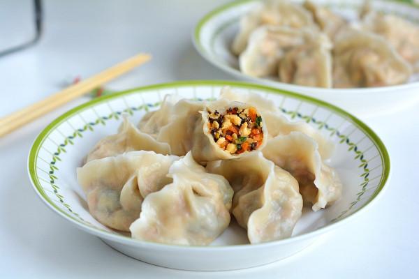 最近蔬菜有點兒小貴,試試這個素三鮮餃子,換著花樣天天吃不膩 最近蔬菜有點兒小貴,試試這個素三鮮餃子,換著花樣天天吃不膩