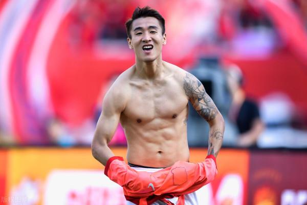 別尬黑！國足球員身材是糟點？盤點10大身體條件不佔優勢的球星