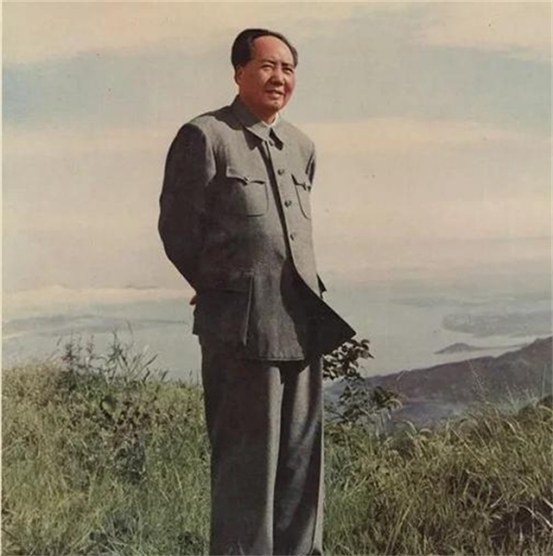 毛主席3次登上故宮城牆，卻堅決不進去遊覽，背後有何隱情？