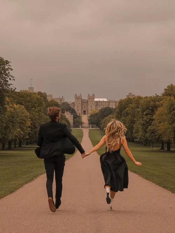 秋瓷炫兩口子穿情侶裝秀恩愛，戴棒球帽顯年輕，於曉光略顯油膩