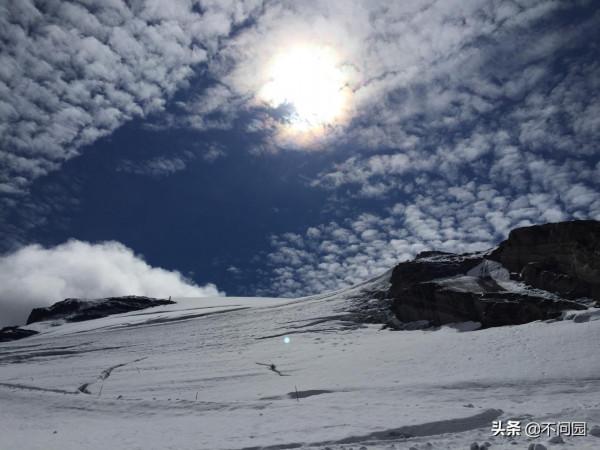 去瑞士鐵力士山乘吊椅飛渡萬年冰川,來一場心靈的自由飛翔 去瑞士鐵力士山乘吊椅飛渡萬年冰川,來一場心靈的自由飛翔