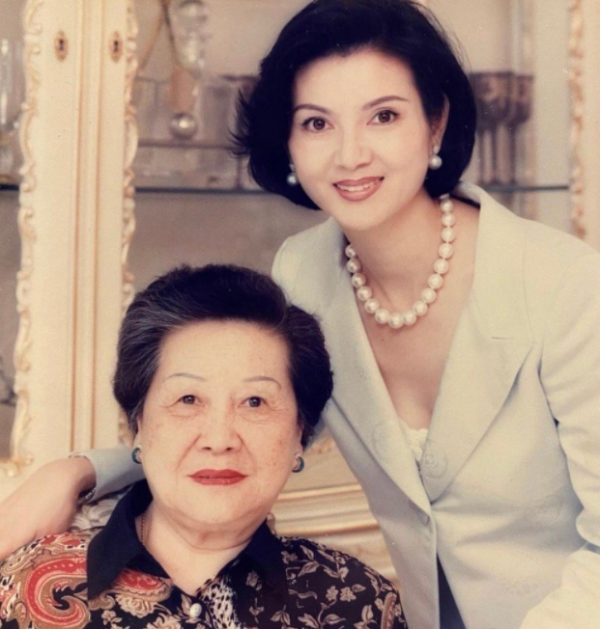 人前有粉絲寵愛,人後有婆婆疼愛,這6對明星婆媳,關係太好 人前有粉絲寵愛,人後有婆婆疼愛,這6對明星婆媳,關係太好