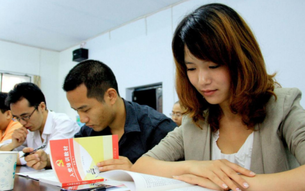 鄉鎮公務員大量擴招,部分崗位門檻降低,專科生的好機會來了 鄉鎮公務員大量擴招,部分崗位門檻降低,專科生的好機會來了