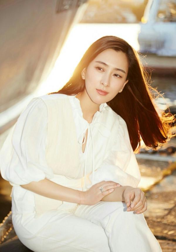 馬蘇日常穿搭時髦減齡 影迷們追過她哪些作品評論關注轉發分享收藏 馬蘇日常穿搭時髦減齡 影迷們追過她哪些作品評論關注轉發分享收藏