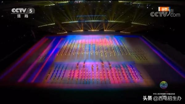 羽毛球&quot;冠軍天團&quot;送祝福，&quot;央視名嘴&quot;康輝現身！陝西這所大學火了