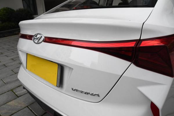 真正親民的合資代步車，頂配僅9萬多卻配觸控&plus;感應門，油耗僅4&period;9L