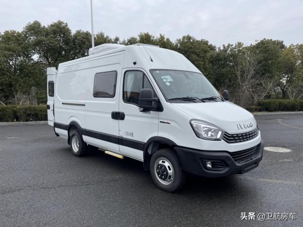 年輕人最愛的經典vanlife佈局，簡約設計，時尚裝飾