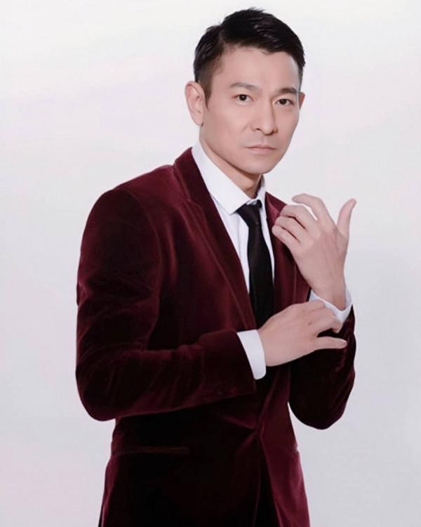 與華仔一樣隱婚低調的張齡心，談了20年的師生戀，誰想丈夫是名導