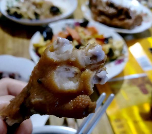 今天體驗了網上流行的8+16減肥法，嗨翻天