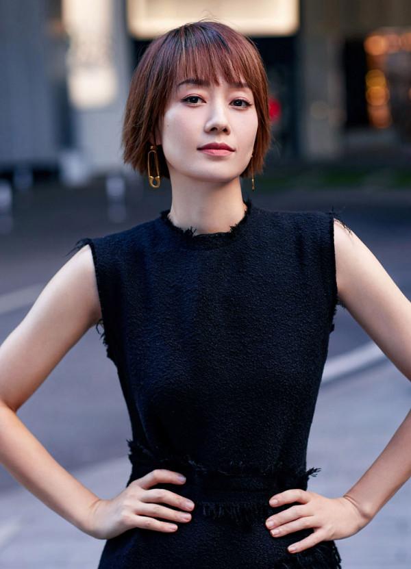 馬伊琍都市感秋日寫真曝光 精緻短髮幹練減齡手臂線條優越 馬伊琍都市感秋日寫真曝光 精緻短髮幹練減齡手臂線條優越