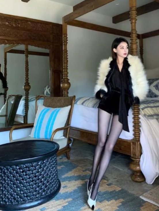 又一位坐在詹姆斯旁邊的女球迷火了，網友調侃：是你影響了蘭德爾