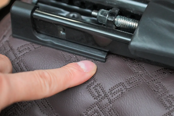 插混寶馬X1：110km續航升級，通勤成本堪比電車