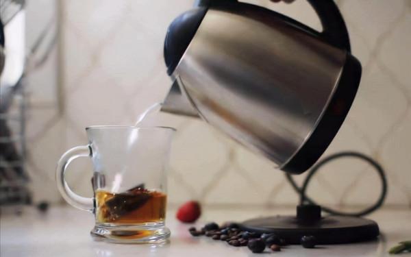 長期喝“電熱水壺”燒的水，對身體有危害嗎？看完漲知識了