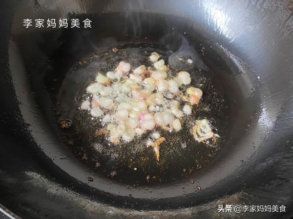 我家高中生最饞這道懶人燜飯，飯菜一鍋出，營養又好吃，做法簡單