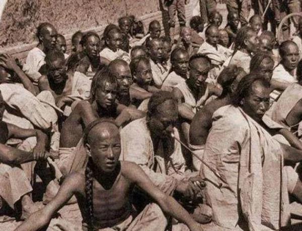 罕見晚清照片：生活在水深火熱下的人民，看見讓人心疼