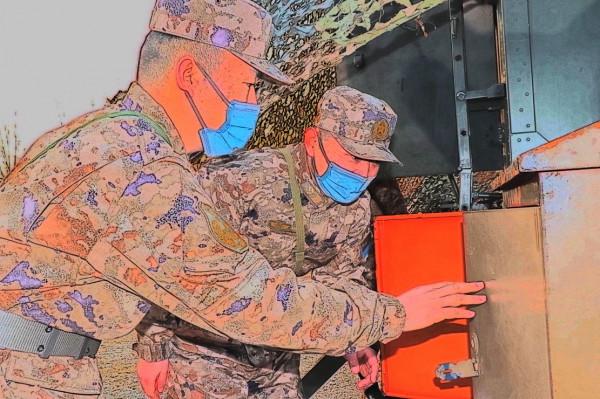 這是屬於空軍通訊兵的新年度開訓水彩照