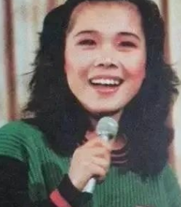 田震:我一生正直,摔話筒揭“潛規則”,和那英鬧掰,但我不後悔 田震:我一生正直,摔話筒揭“潛規則”,和那英鬧掰,但我不後悔