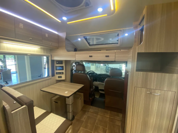 榮冶林道奇公羊 瑪斯汀版RCH680 全新外觀 V6自吸發動機 配置超強 榮冶林道奇公羊 瑪斯汀版RCH680 全新外觀 V6自吸發動機 配置超強