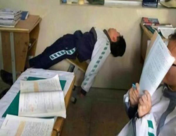 教育部傳來“好訊息”，調整中小學生到校時間，學生可以睡懶覺了