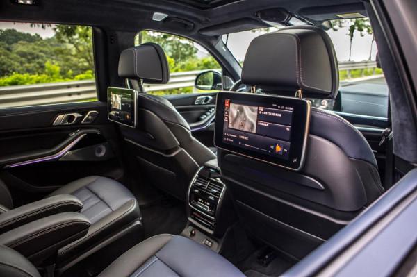 開玩笑!在全尺寸SUV中談操控?寶馬X7還真就這麼幹了! 開玩笑!在全尺寸SUV中談操控?寶馬X7還真就這麼幹了!