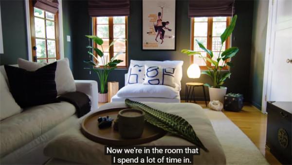 吸血鬼日記女主豪宅首曝光!室內裝修意外簡潔,網友:很有品味 吸血鬼日記女主豪宅首曝光!室內裝修意外簡潔,網友:很有品味