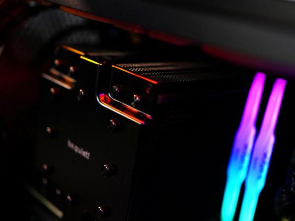 1.2m小桌子能放點啥?分享桌上好物,和一臺輕度RGB主機 1.2m小桌子能放點啥?分享桌上好物,和一臺輕度RGB主機