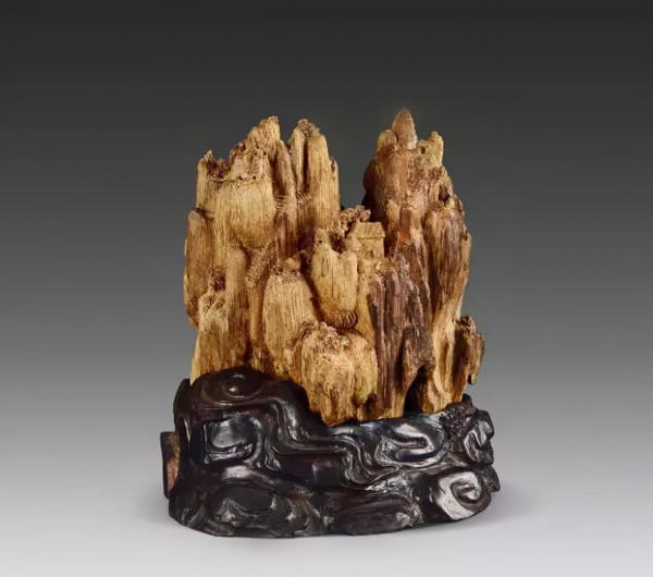 奇木巧雕,美不勝收 奇木巧雕,美不勝收