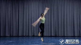 “現在,我是軟度技巧劇目全面成長的舞蹈生!” “現在,我是軟度技巧劇目全面成長的舞蹈生!”