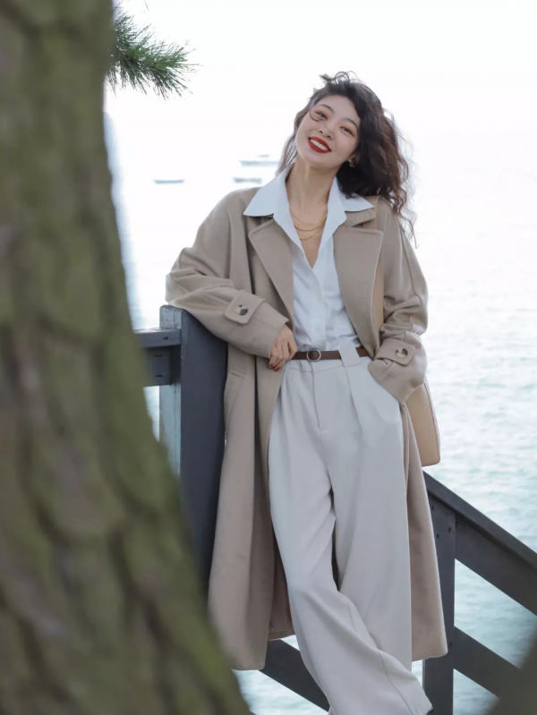 還在穿“打底褲”嗎?現在流行這麼穿,保暖又顯瘦 還在穿“打底褲”嗎?現在流行這麼穿,保暖又顯瘦