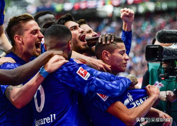 還有誰！制裁俄羅斯天然氣公司！十年合作遭沙爾克04俱樂部解約