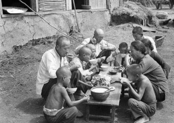 內戰初期國民政府，明明是減免農民稅賦，咋還釀成災難性的後果？