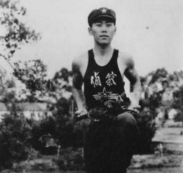 1983年，退伍軍人為制服歹徒身中9刀倒下，最後怎麼樣了？