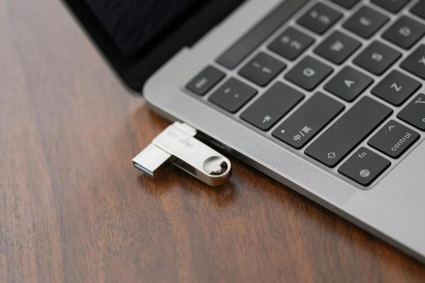 MacBook最強拍檔！aigo Type-C優盤上手體驗，支援USB3&period;2