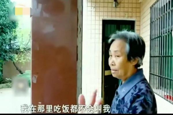 老母親將5套拆遷房給小兒子，卻要求大兒子贍養，兒子：我管不了
