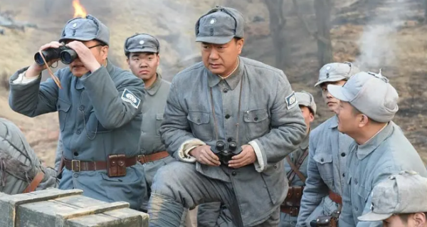 同樣演彭德懷，《長津湖》裡的周小斌與這6位演員相比，差別在哪