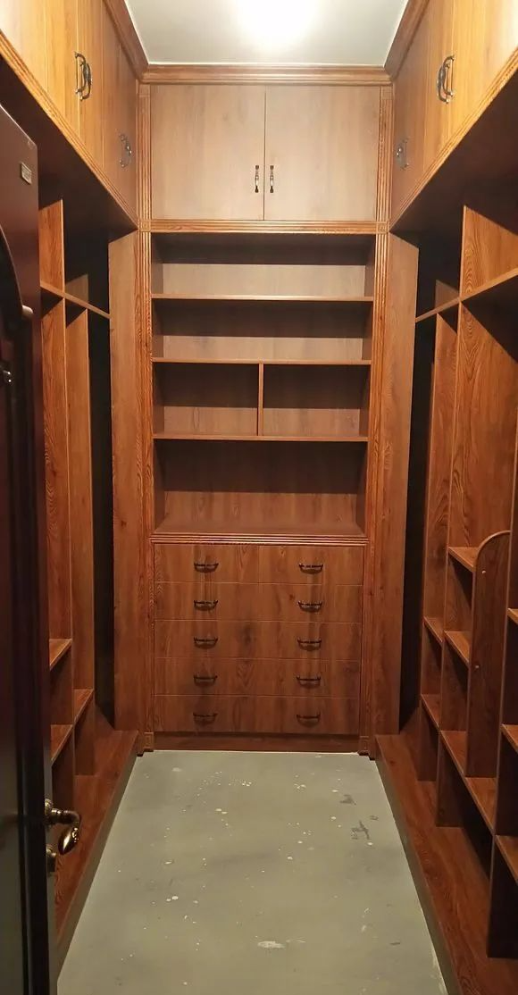 讓木工師傅現場做的全屋的櫃子,3萬全包,效果超乎意外的好看 讓木工師傅現場做的全屋的櫃子,3萬全包,效果超乎意外的好看