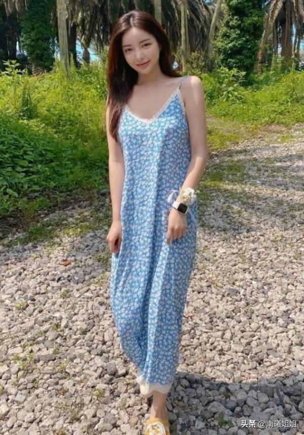 你適合長裙還是短裙?身高決定裙子的長度,158的女生適合第一種 你適合長裙還是短裙?身高決定裙子的長度,158的女生適合第一種